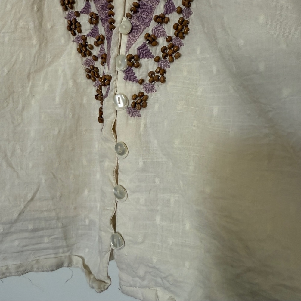 Embroidered Button Blouse - Picture 6 of 8